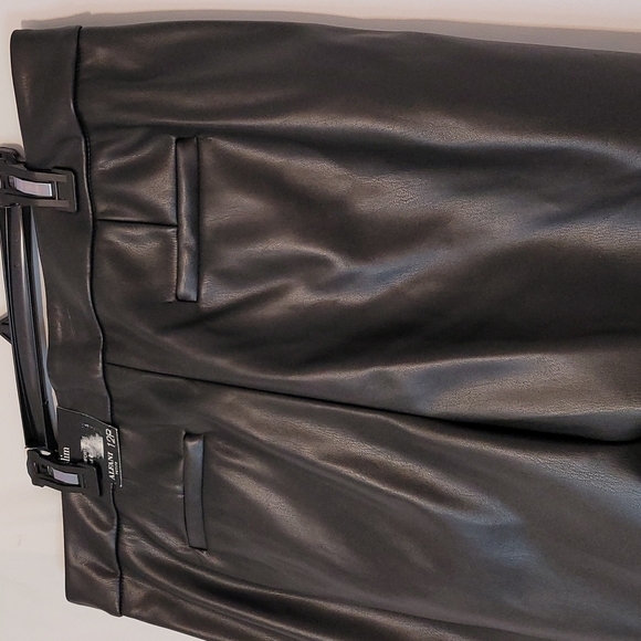 𝅺Alfani Women's Faux Leather Finish Slim Fit Petite Pants - Picture 5 of 16